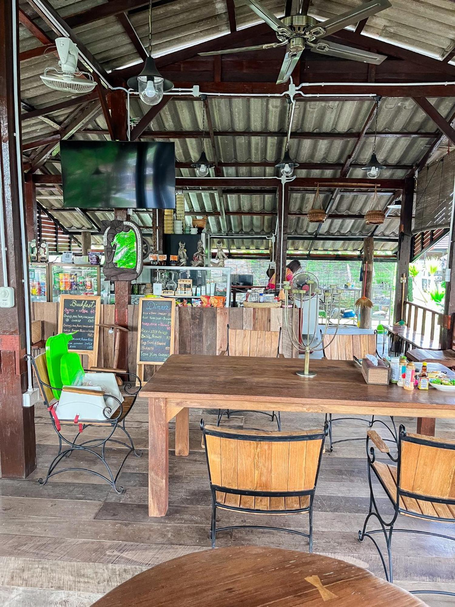 Ban Mae Pong North Pine Forest Homestay บ้านไม้สนโฮมสเตย์ מראה חיצוני תמונה